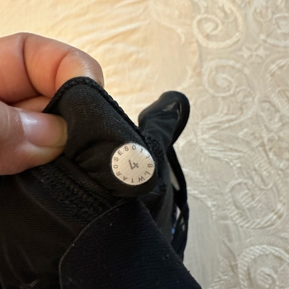 Lululemon Break Free Tank Nulux
Hinshu Alpine White Multi Black - Picture 7 of 10